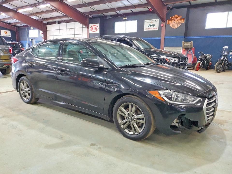 2017 HYUNDAI ELANTRA SE 4