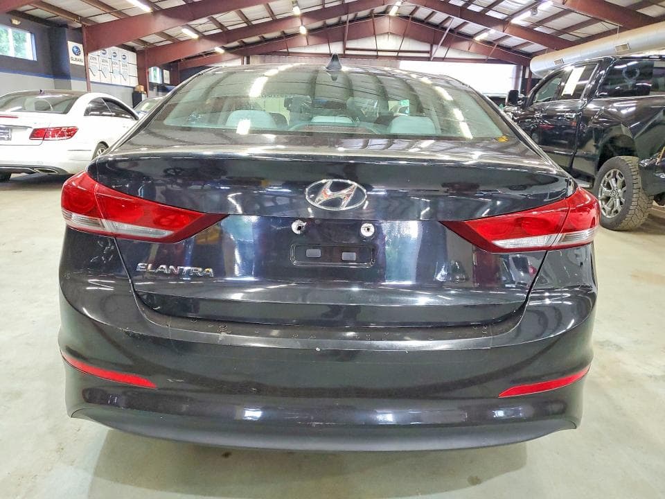 2017 HYUNDAI ELANTRA SE 6