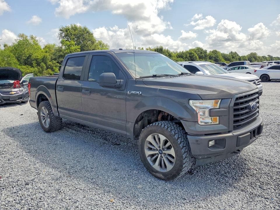2017 FORD F150 SUPERCREW 4