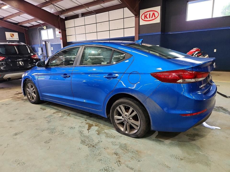 2017 HYUNDAI ELANTRA SE 2