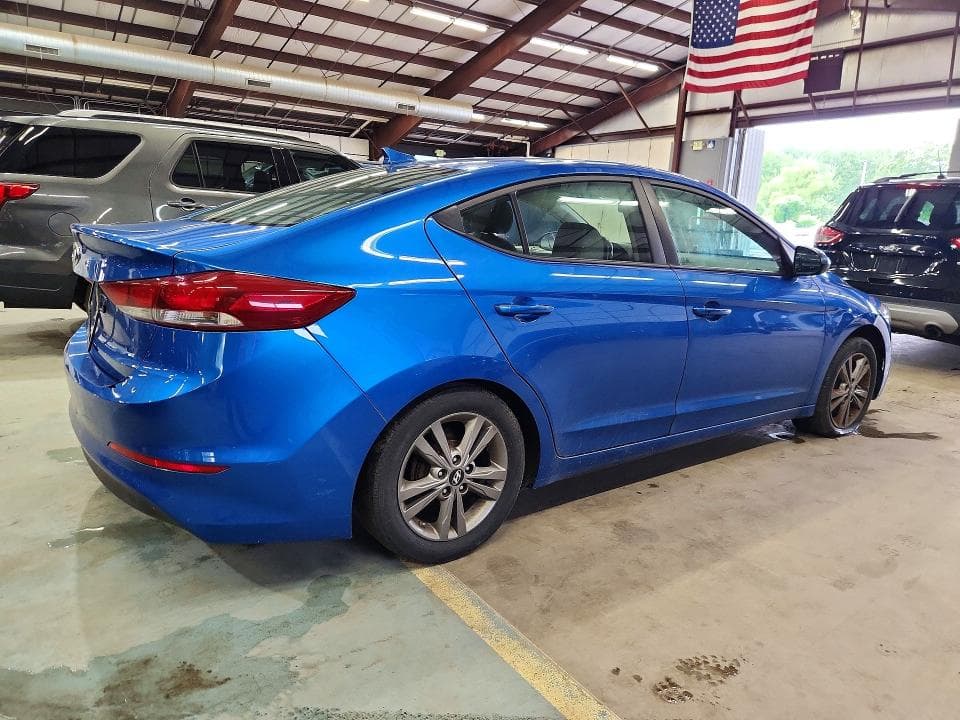 2017 HYUNDAI ELANTRA SE 3