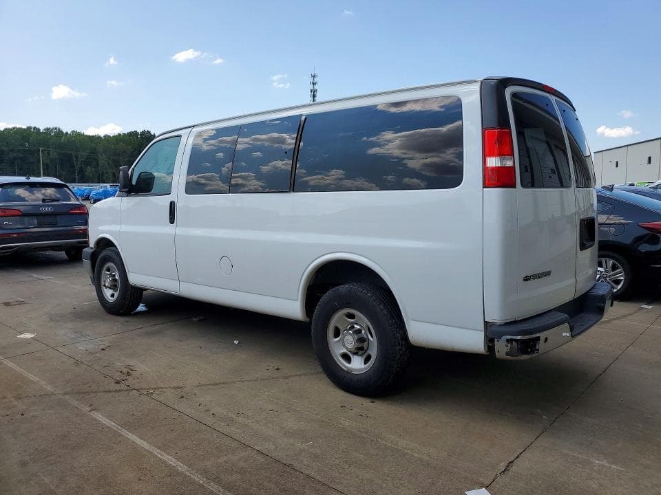 2018 CHEVROLET EXPRESS G2500 LT 2
