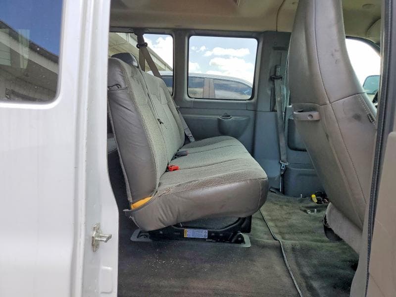 2018 CHEVROLET EXPRESS G2500 LT 11
