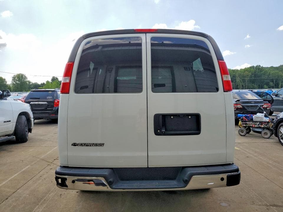 2018 CHEVROLET EXPRESS G2500 LT 6