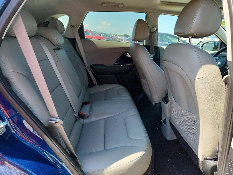 2019 KIA NIRO TOURING 11
