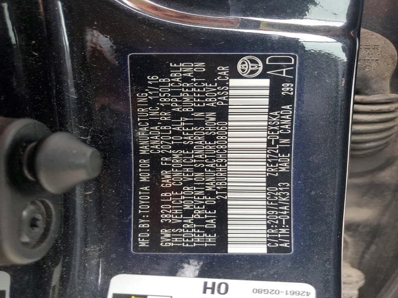 2017 TOYOTA COROLLA SE 12