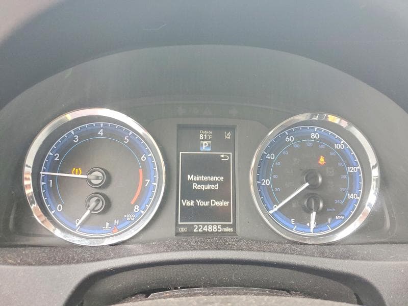 2017 TOYOTA COROLLA SE 9