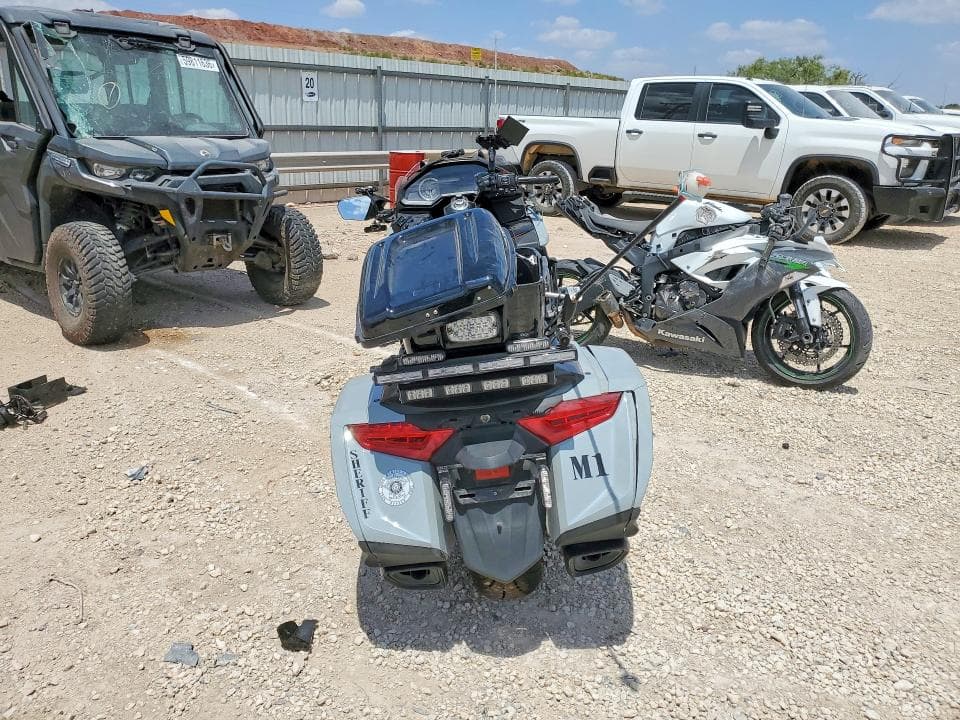 2021 HONDA GL1800 B 4