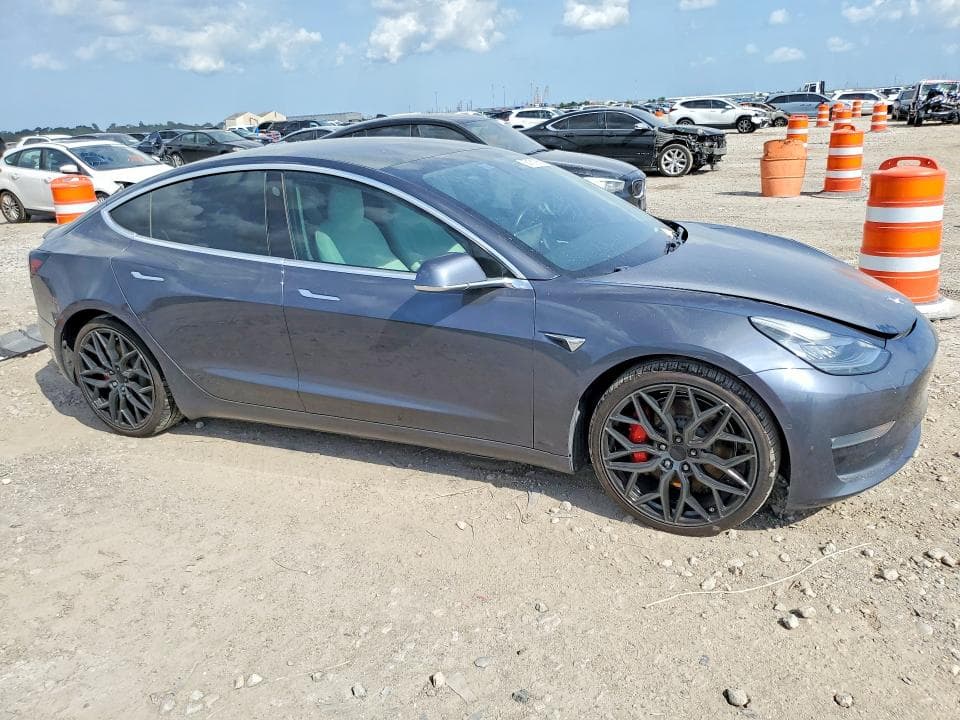 2019 TESLA MODEL 3 4