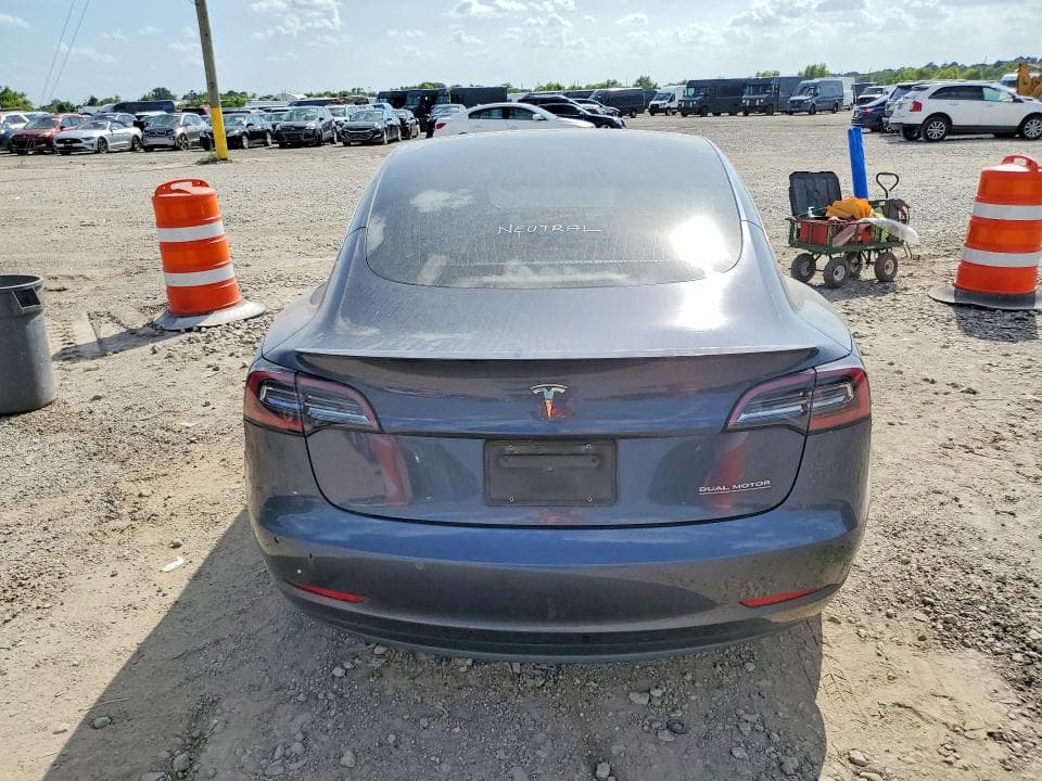 2019 TESLA MODEL 3 6