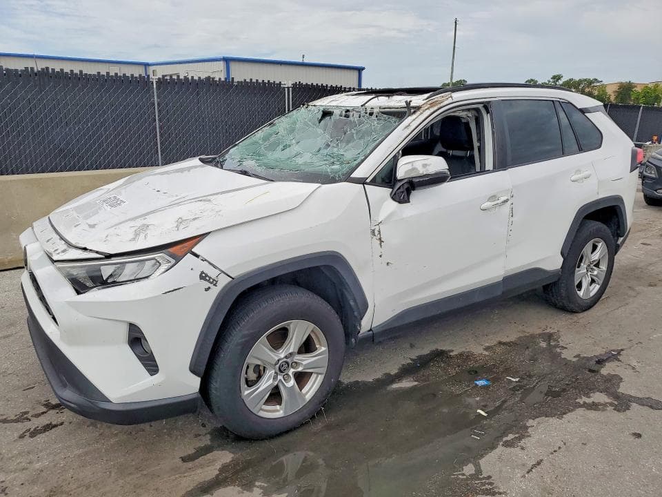 2019 TOYOTA RAV4 XLE - 1