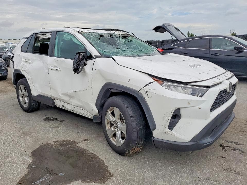 2019 TOYOTA RAV4 XLE 4