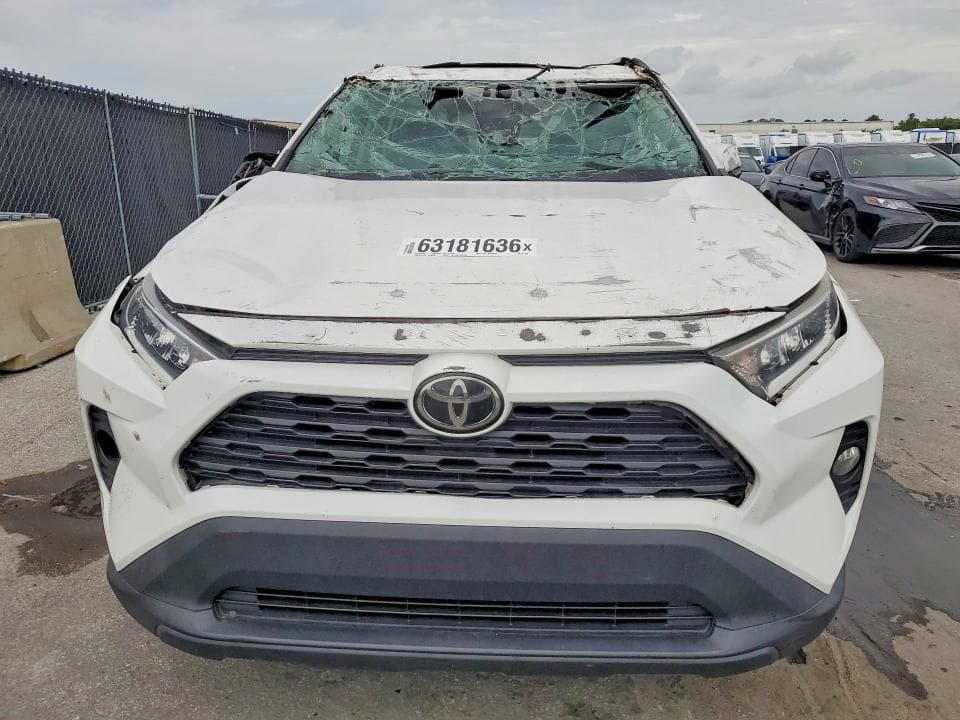 2019 TOYOTA RAV4 XLE 5