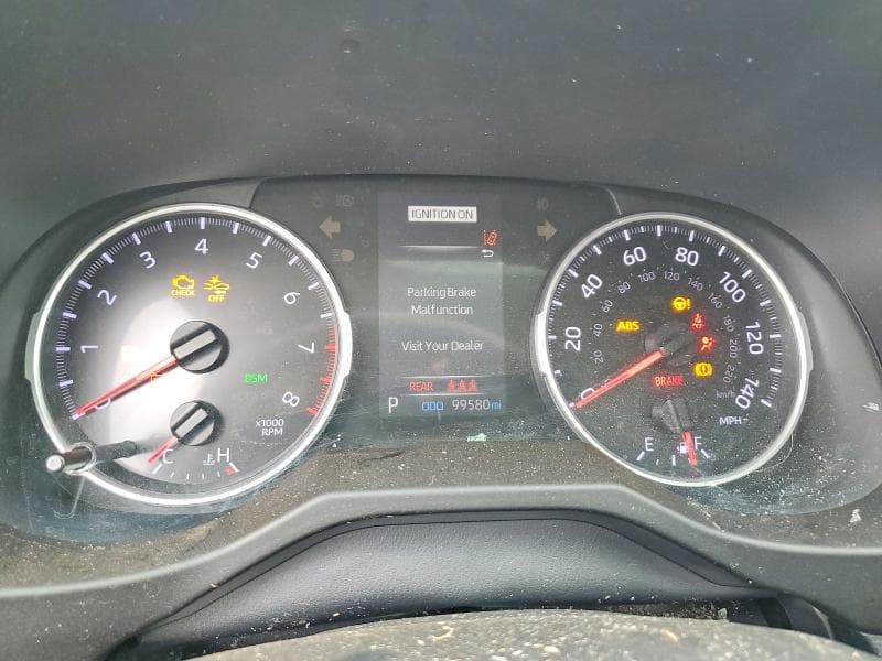 2019 TOYOTA RAV4 XLE 9
