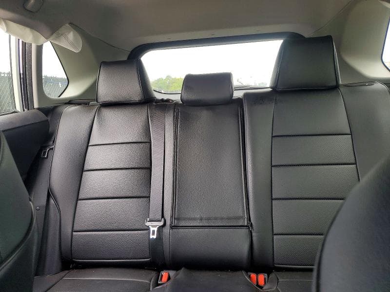 2019 TOYOTA RAV4 XLE 10