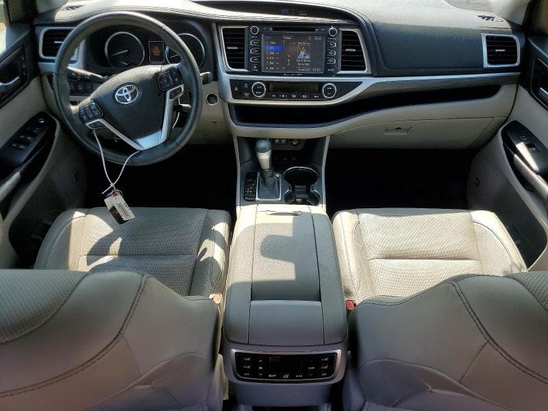 2019 TOYOTA HIGHLANDER LIMITED PLATINUM 8