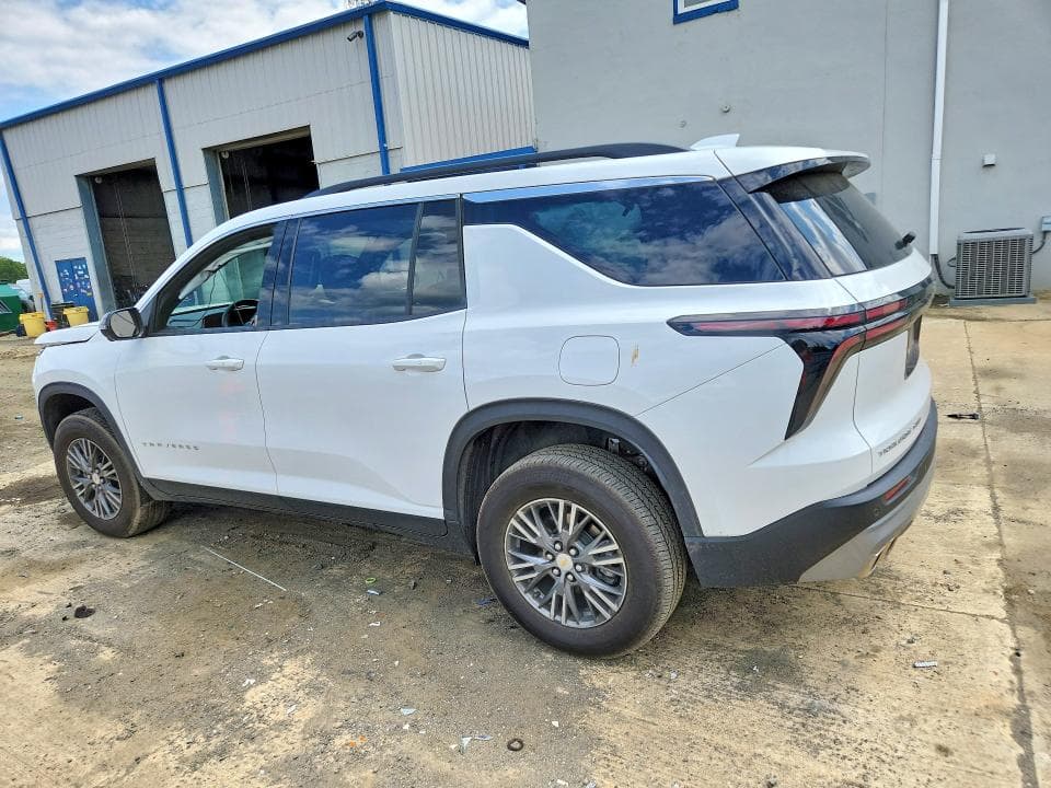 2025 CHEVROLET TRAVERSE LT 2