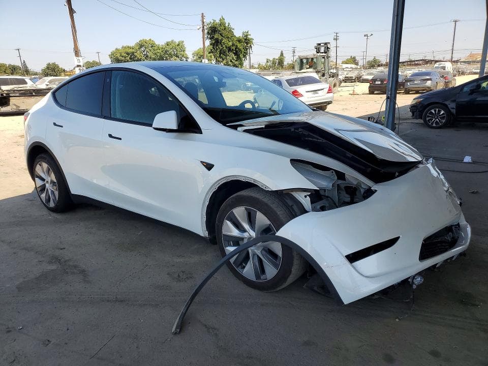 2023 TESLA MODEL Y 4