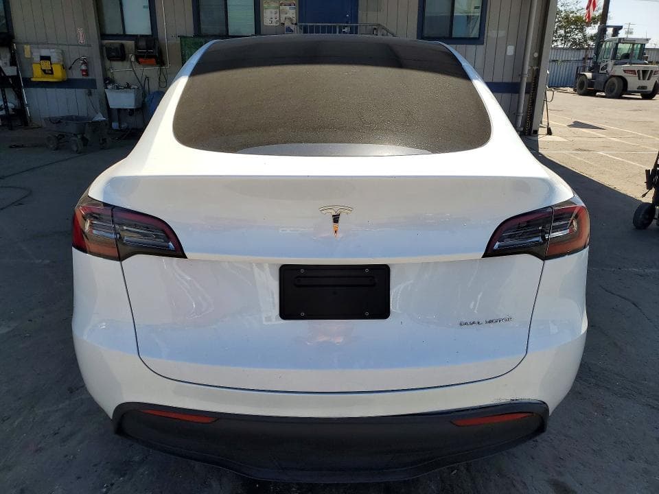 2023 TESLA MODEL Y 6