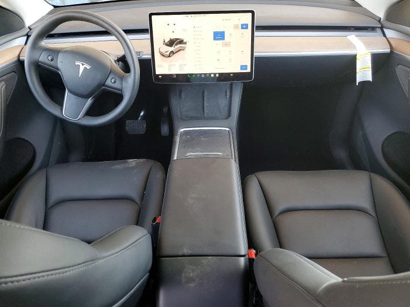2023 TESLA MODEL Y 8