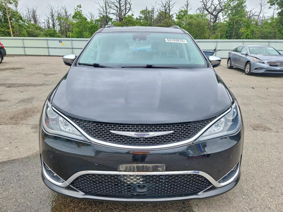 2017 CHRYSLER PACIFICA LIMITED 5