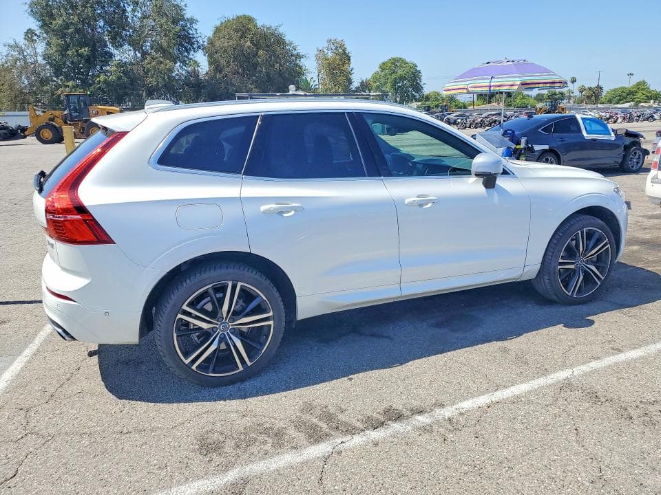2019 VOLVO XC60 T8 R-DESIGN 3