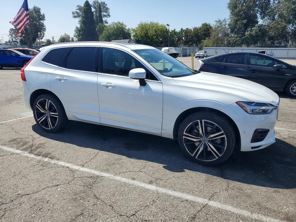 2019 VOLVO XC60 T8 R-DESIGN 4