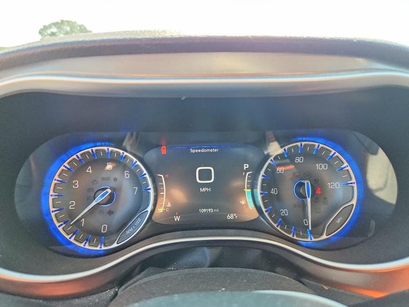 2017 CHRYSLER PACIFICA LIMITED 9