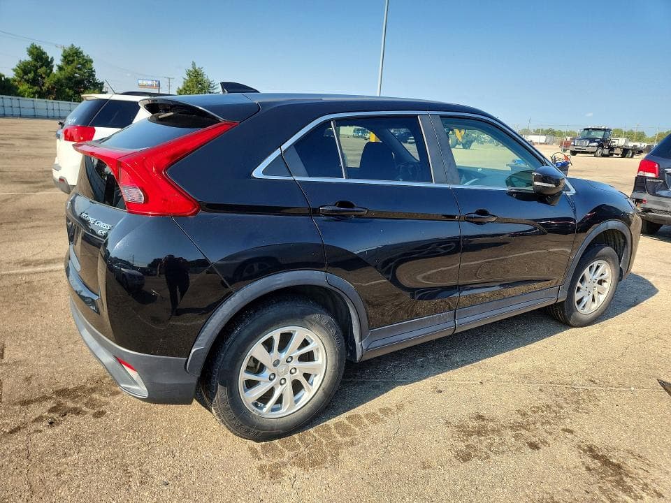 2019 MITSUBISHI ECLIPSE CROSS ES 3
