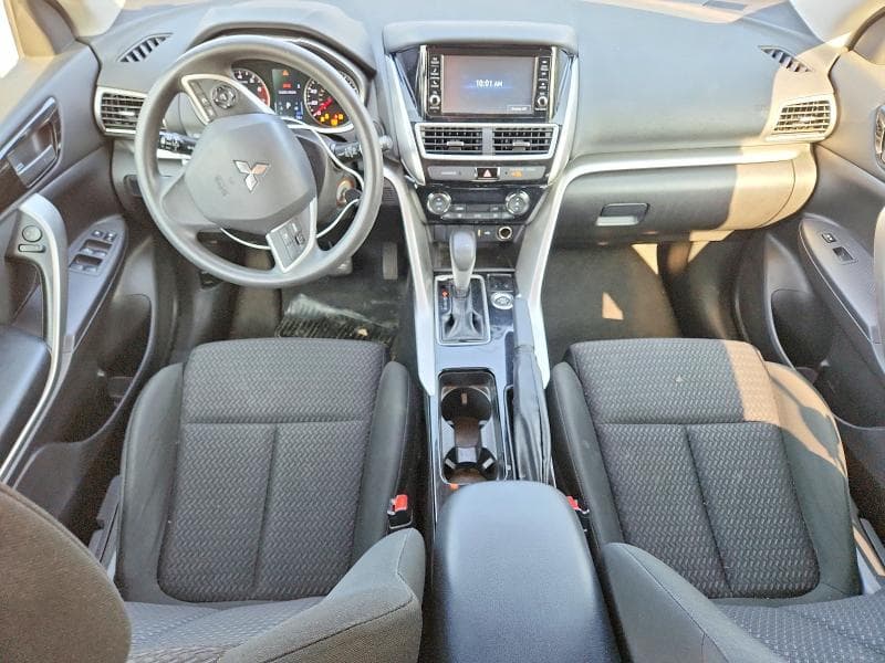 2019 MITSUBISHI ECLIPSE CROSS ES 8