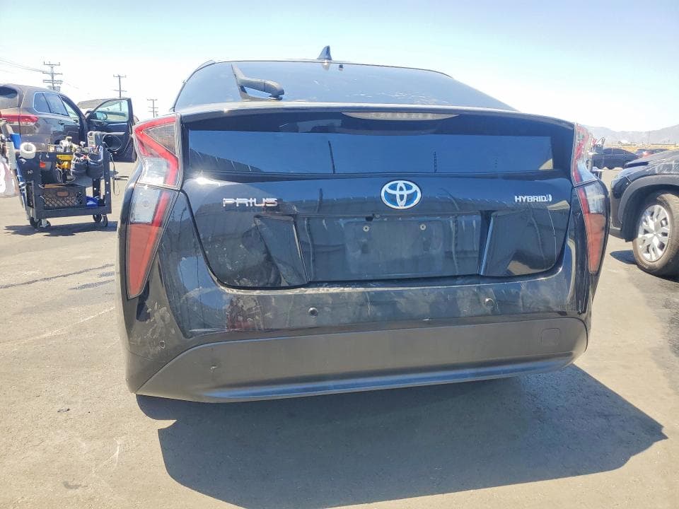 2018 TOYOTA PRIUS TWO 6