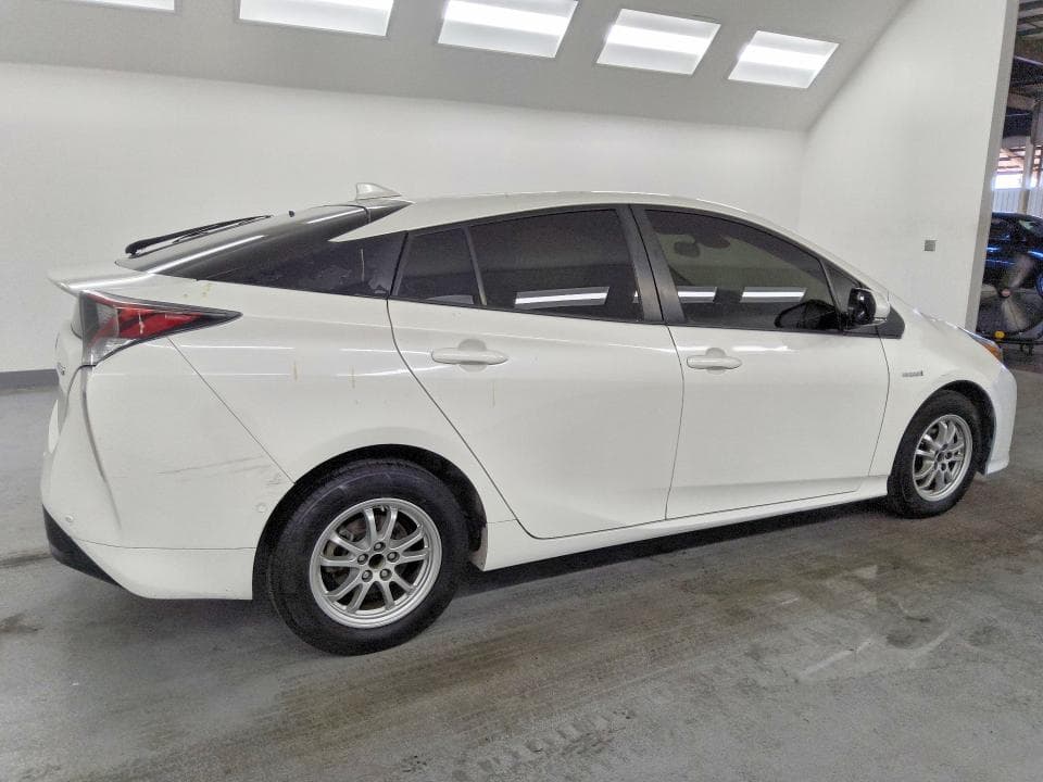 2018 TOYOTA PRIUS TWO 3