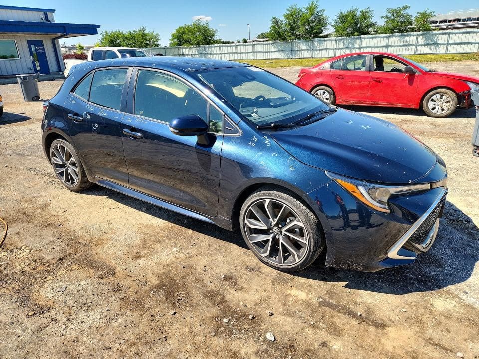 2020 TOYOTA COROLLA XSE 4