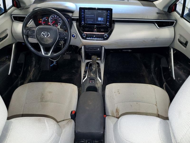 2022 TOYOTA COROLLA CROSS LE 8