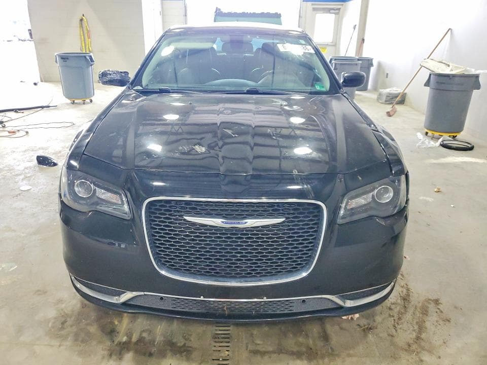 2018 CHRYSLER 300 TOURING 5