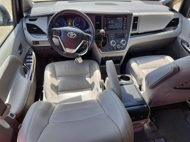 2020 TOYOTA SIENNA XLE 8-PASSENGER 8