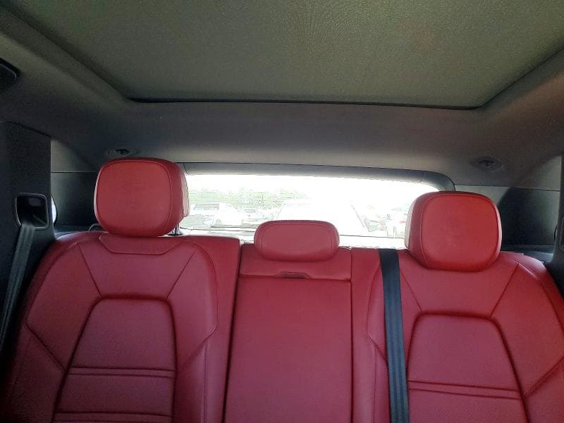 2019 PORSCHE CAYENNE S 10