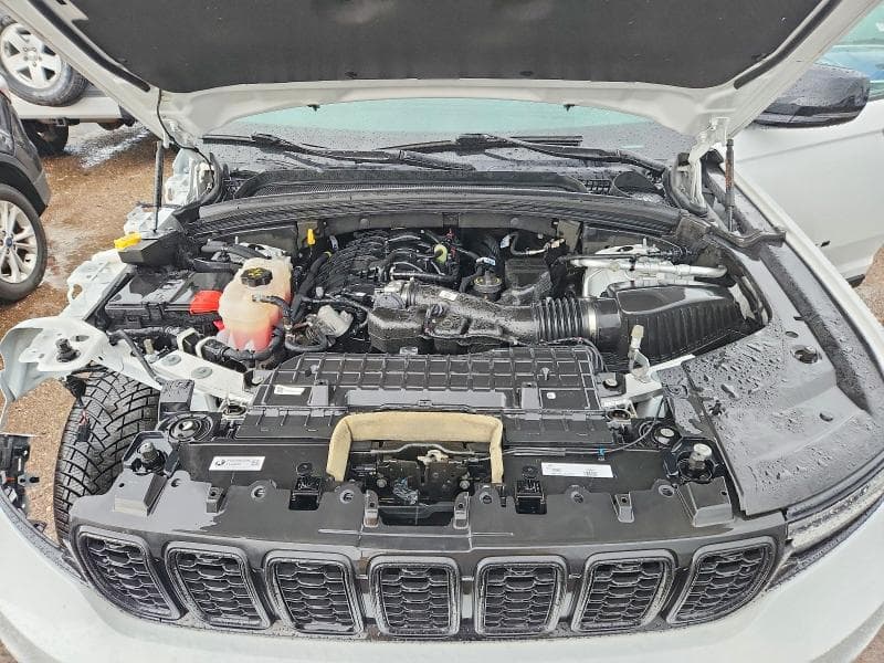 2023 JEEP GRAND CHEROKEE L LAREDO 12