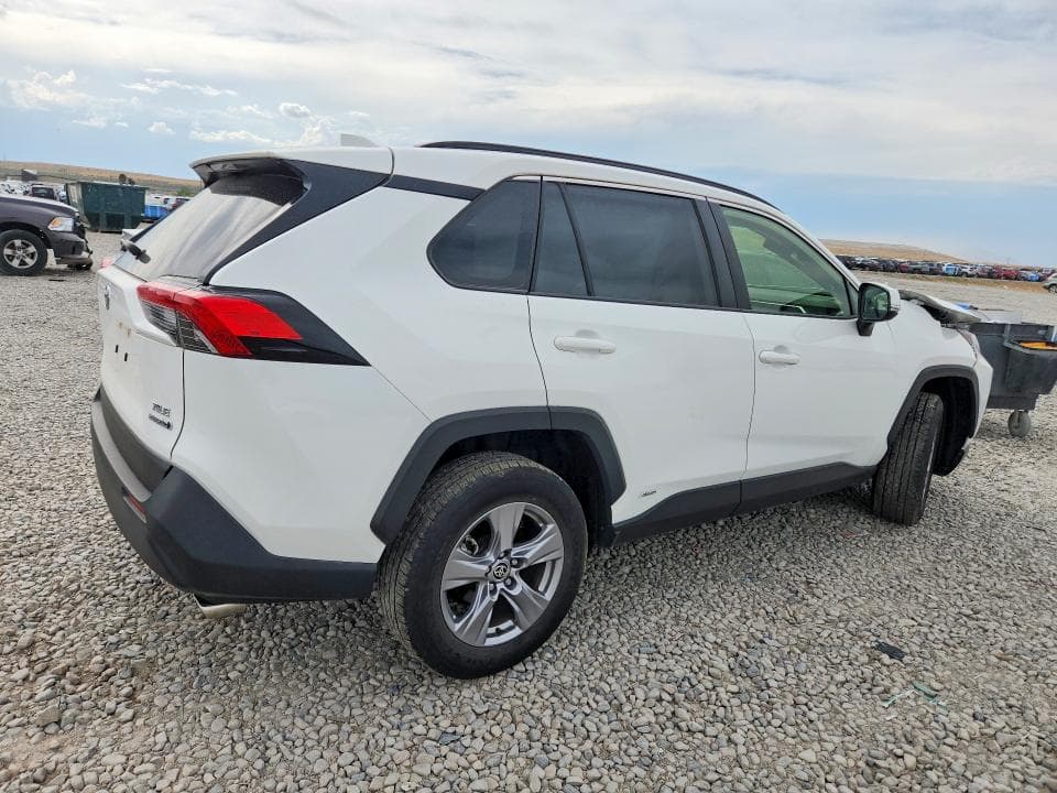 2023 TOYOTA RAV4 HYBRID XLE 3