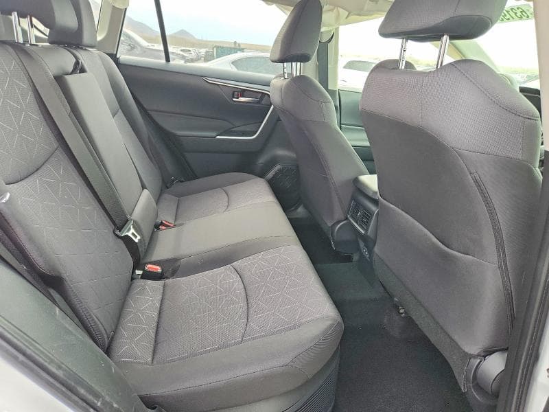 2023 TOYOTA RAV4 HYBRID XLE 10