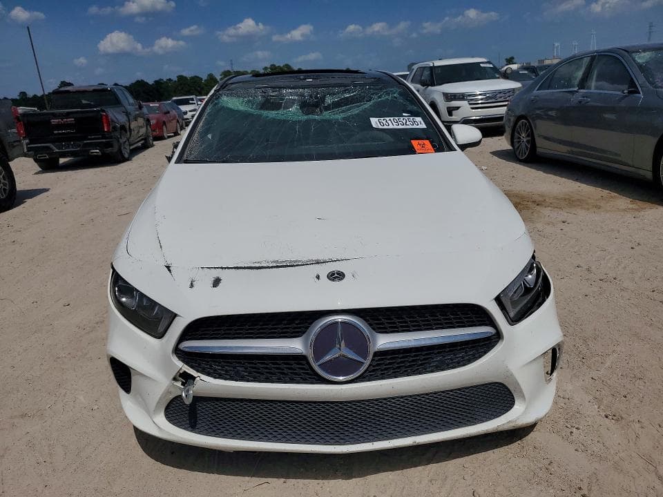 2019 MERCEDES-BENZ A 220 5