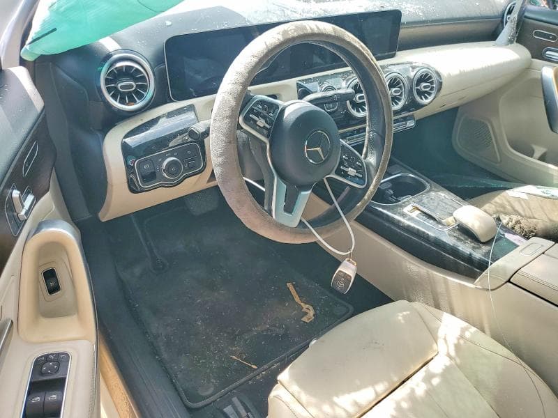 2019 MERCEDES-BENZ A 220 8