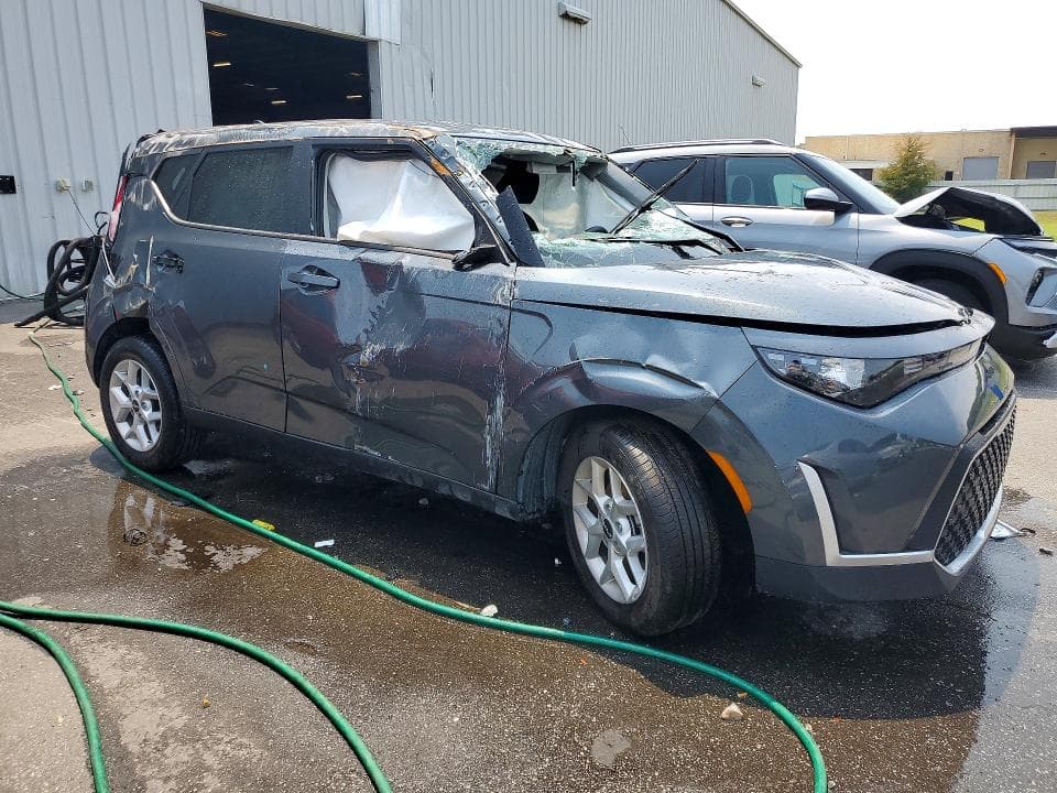 2025 KIA SOUL LX 4