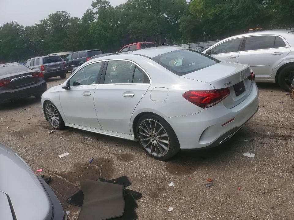 2020 MERCEDES-BENZ A 220 2