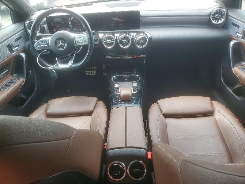 2020 MERCEDES-BENZ A 220 8