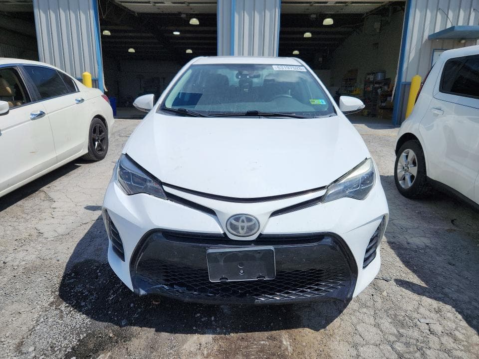 2017 TOYOTA COROLLA SE 5