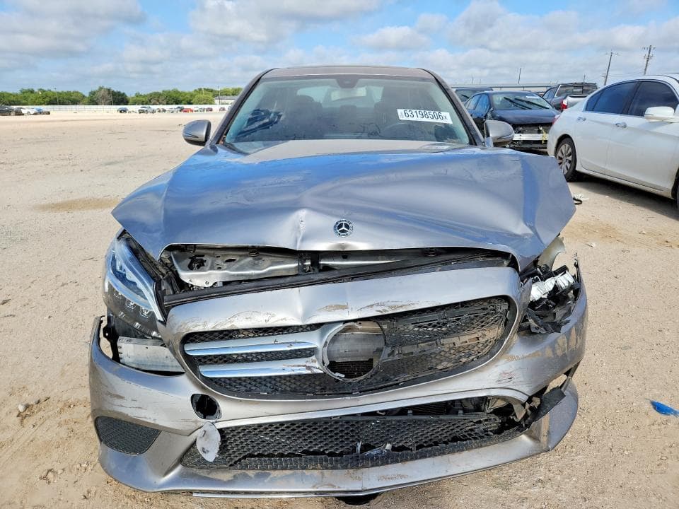 2019 MERCEDES-BENZ C 300 5