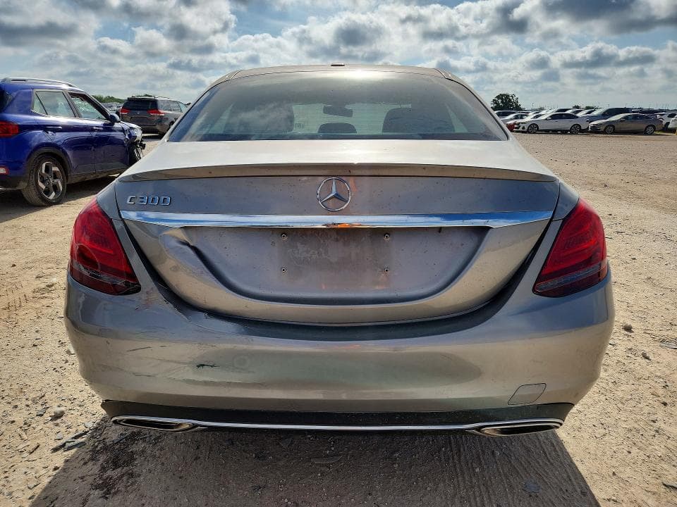 2019 MERCEDES-BENZ C 300 6