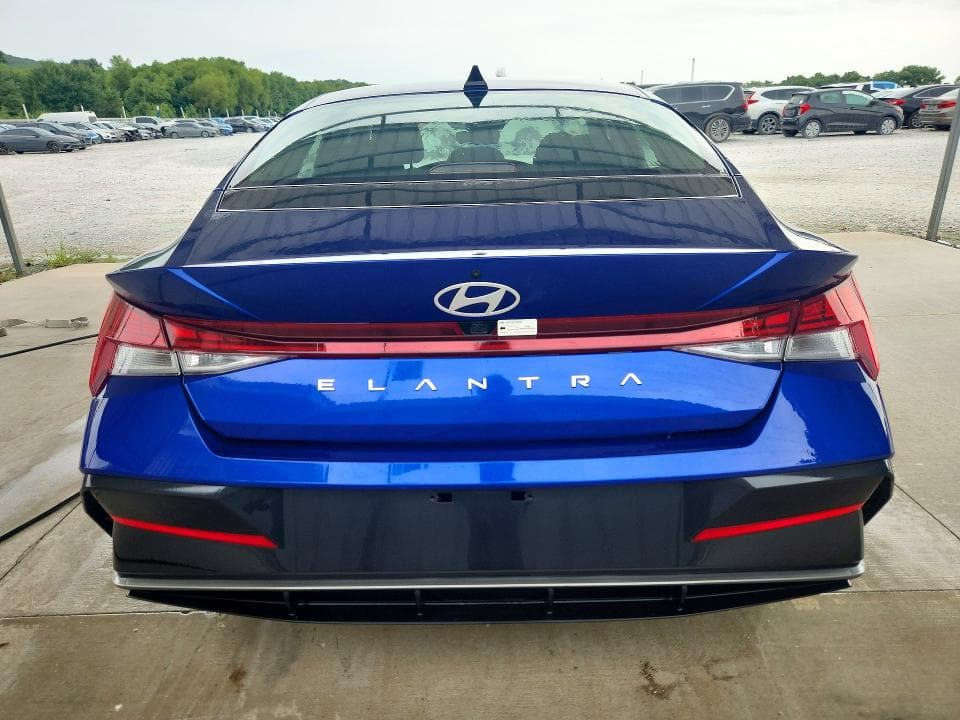2025 HYUNDAI ELANTRA SEL 6