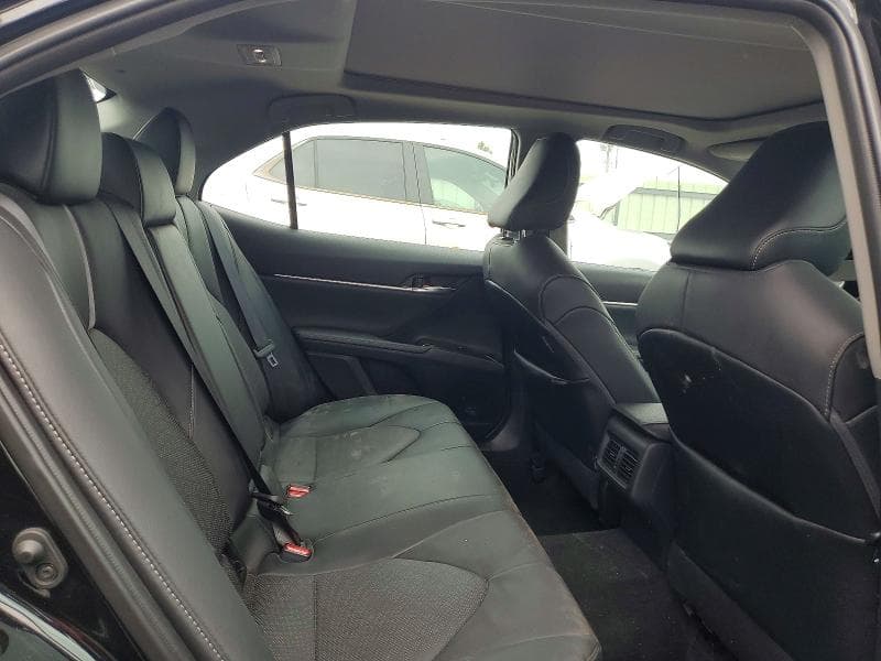 2020 TOYOTA CAMRY XSE 10